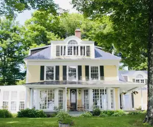 THE MANOR